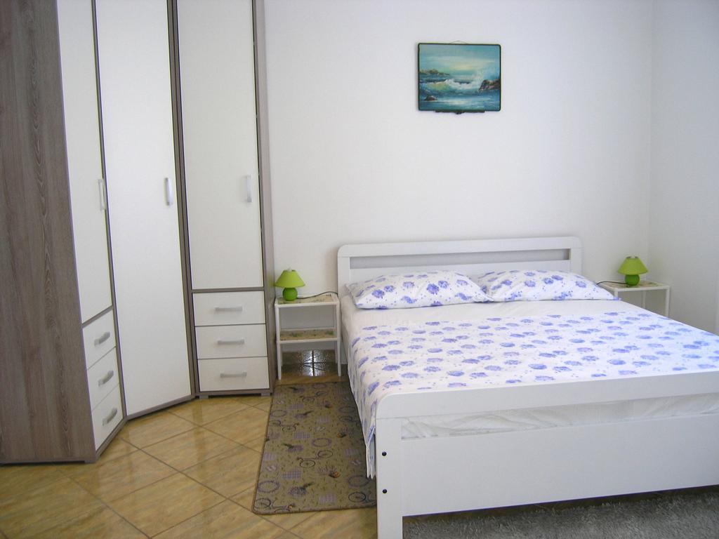Apartman Vera Krk Town Eksteriør bilde